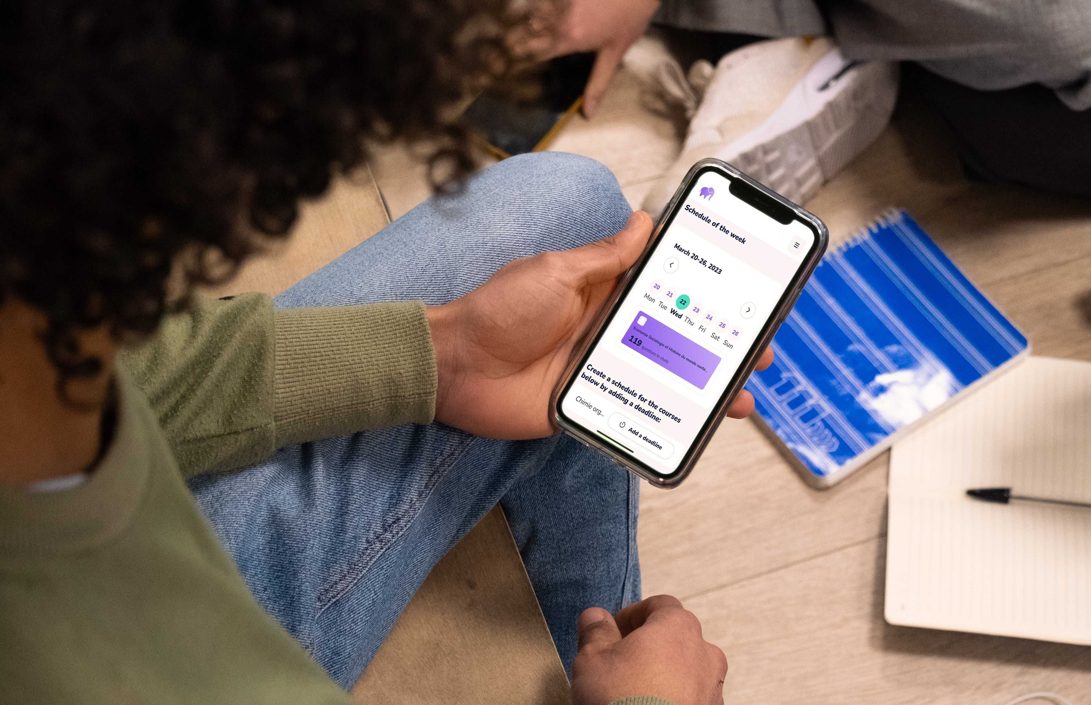 Un étudiant qui utilise Wooflash 